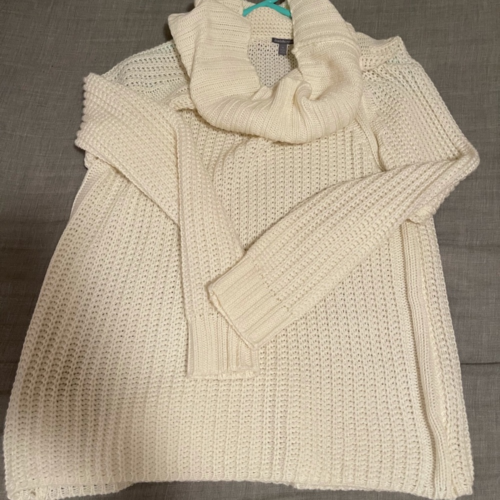 Forever 21 turtle neck sweater